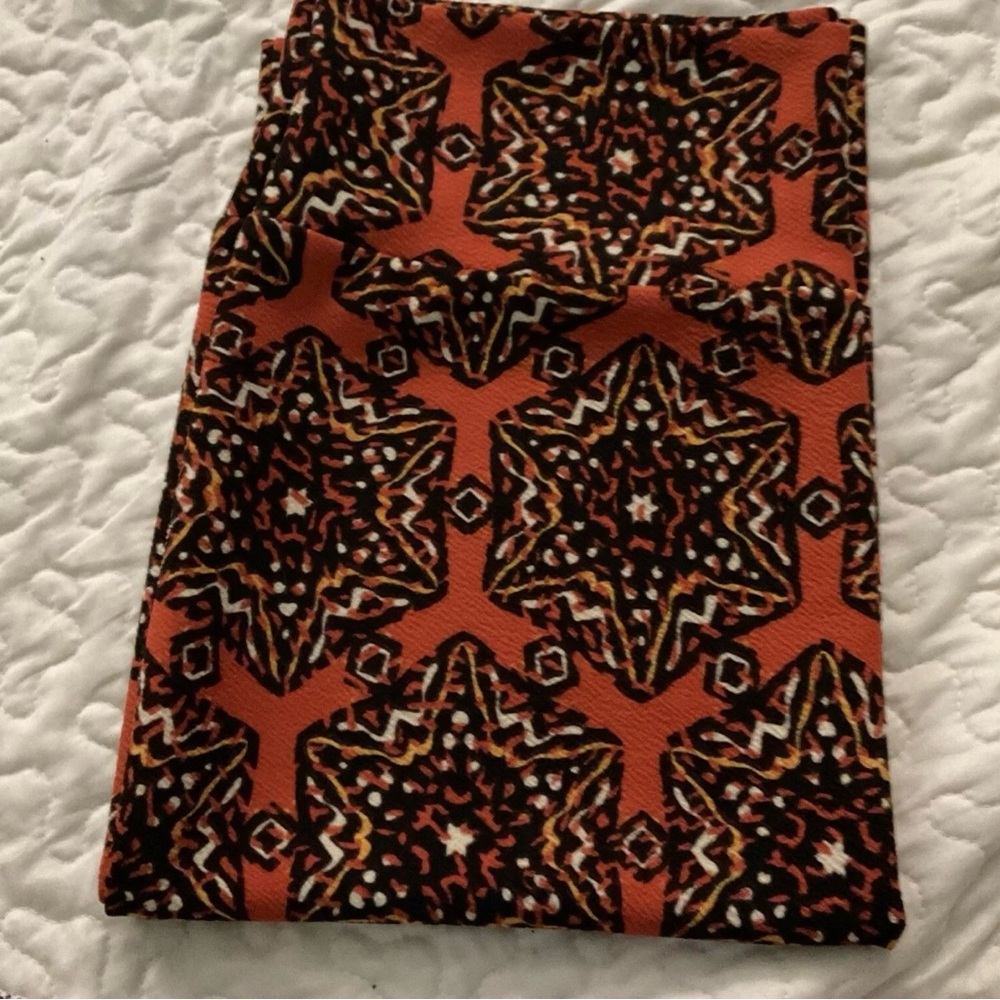 Lularoe skirt